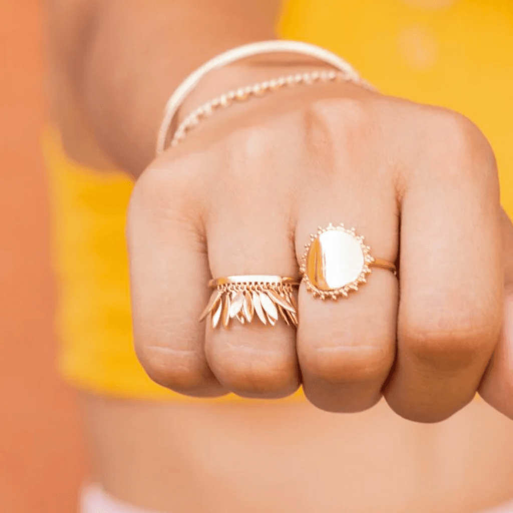 La bague Lurdes de Kube Store : Élégance en plaqué or - KUBE STORE